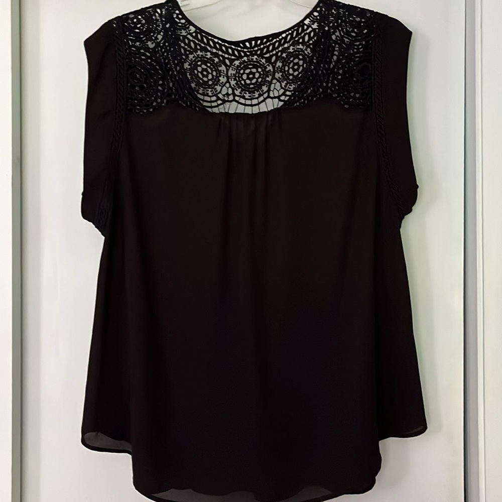 Daniel Rainn Black Cap Sleeve Embellished Blouse - Picture 6 of 10
